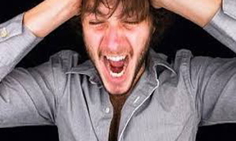 دراسة: الصراخ المرتفع يخفض ويسكن الألم