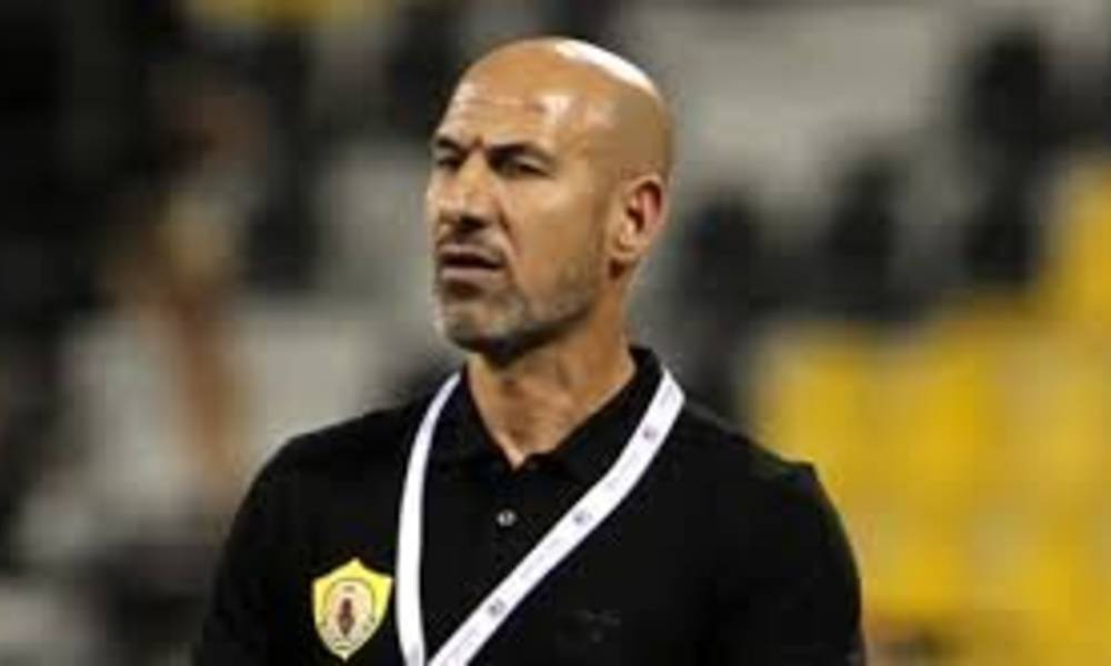 قطر يقيل مدربه راضي شنيشل بسبب سوء نتائج الفريق
