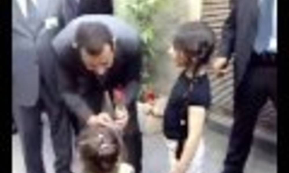 شاهد بالفيديو....بشار الاسد يتجول مع رئيس الوزراء الروسي في دمشق