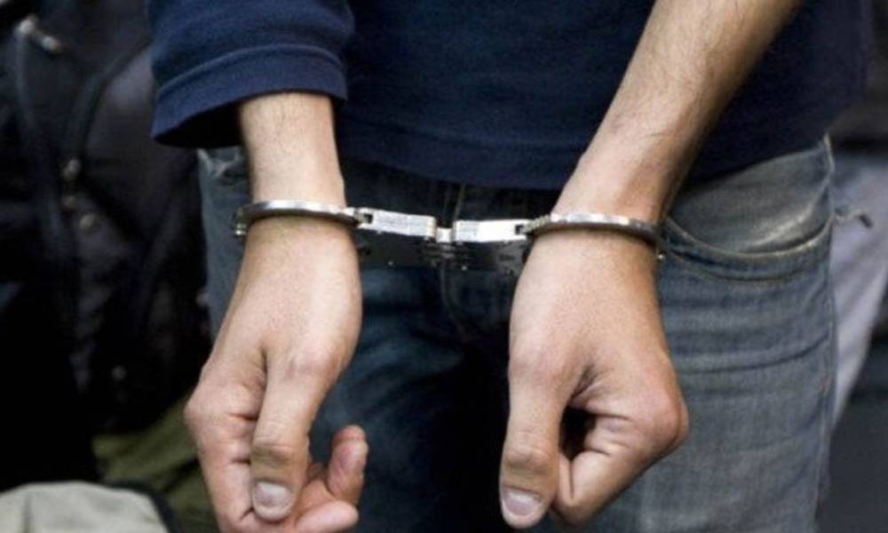 الداخلية: اعتقال عصابة لتزييف العملة الأجنبية بحوزتها 6 آلاف دولار في كركوك