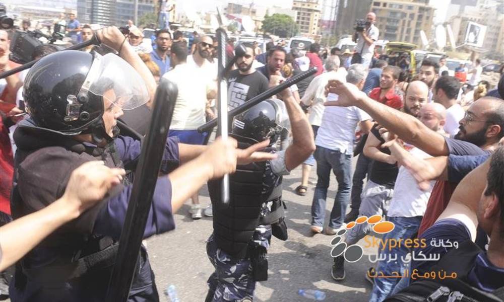 الصدر: القيادات التي تأمر بضرب المتظاهرين لها أجندة خارجية وتسعى للنيل من الشعب