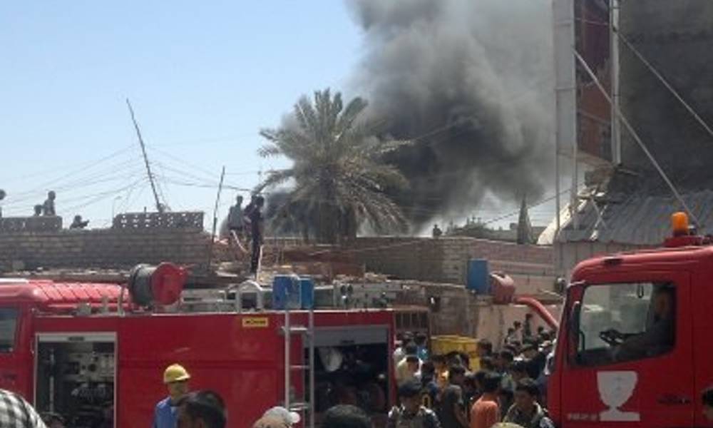 فرق الدفاع المدني تخمد حريق في الكرادة وسط بغداد