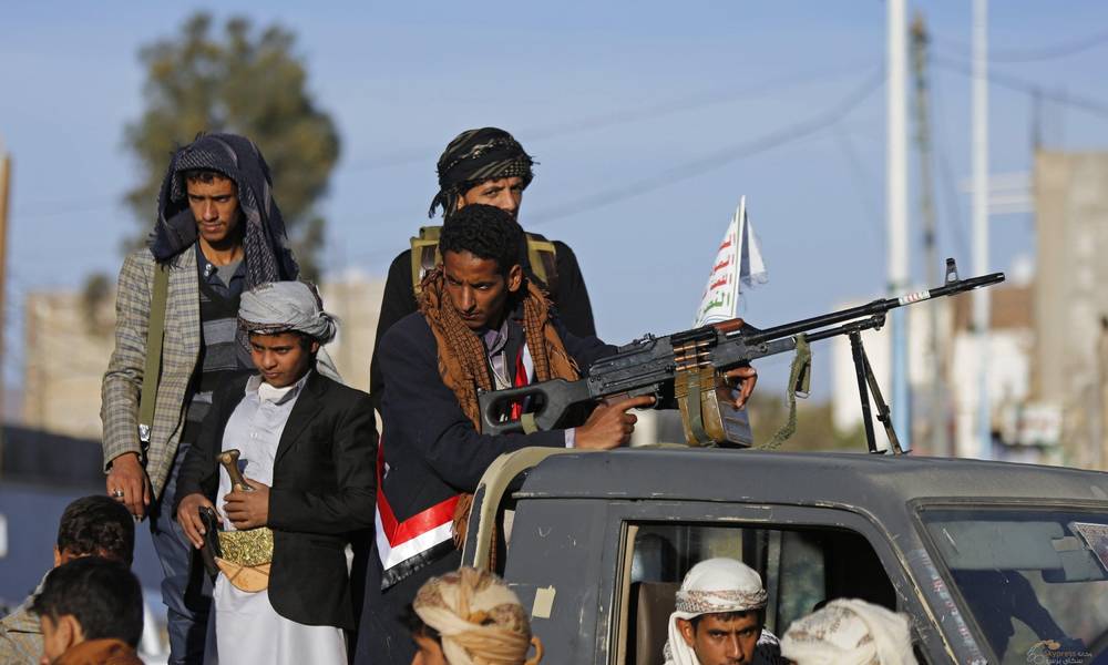 الحوثيون "يهددون"حركة الملاحة الدولية بعد مهاجمتهم سفينة إماراتية