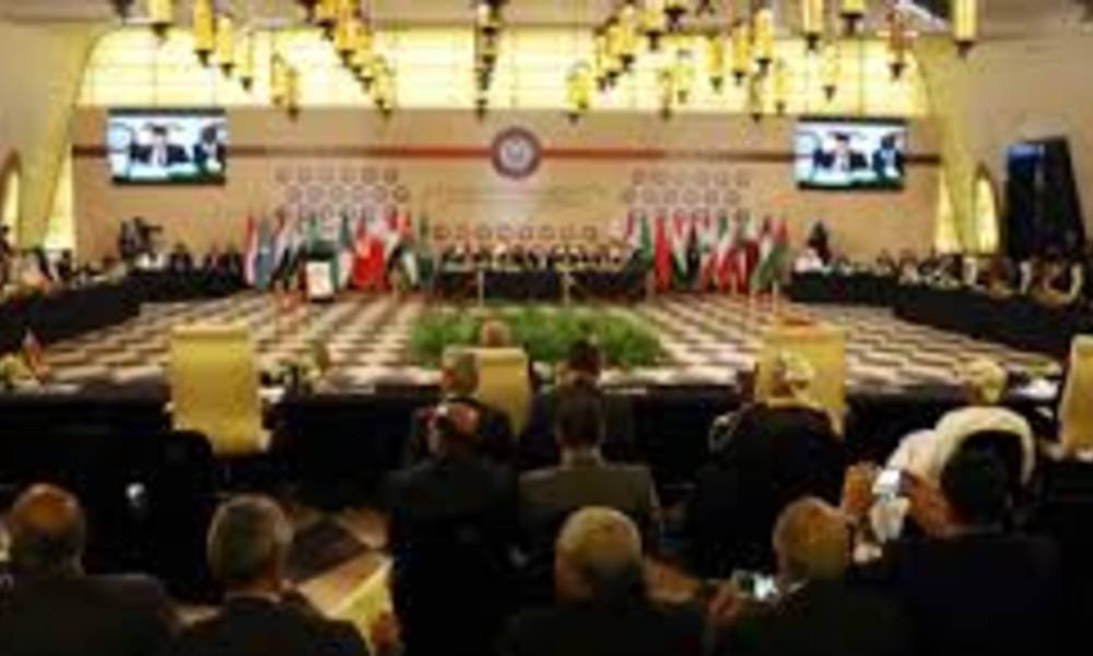 البيان الختامي للقمة العربية يدعم العراق
