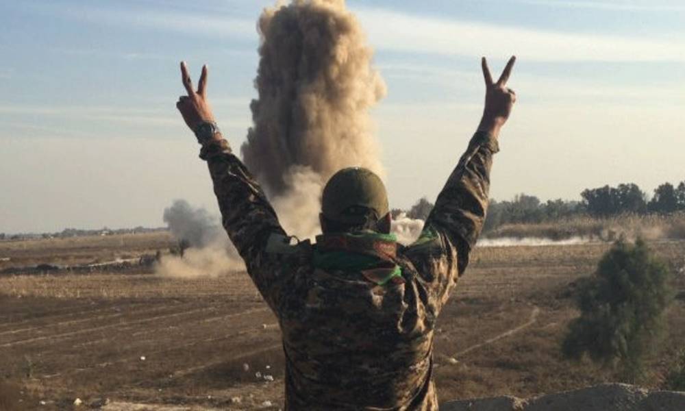 الحشد الشعبي يفجر 10 عجلات تابعة لداعش غرب الموصل