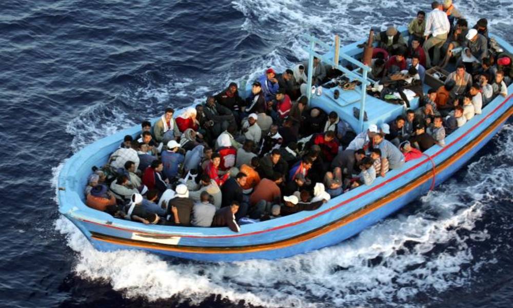 استراليا: مستمرون بإعادة قوارب تهريب المهاجرين ولن نقبل لجوء غير شرعي
