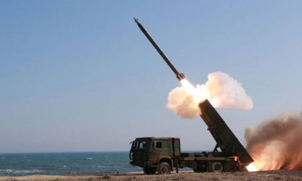 صاروخ كوري شمالي يسقط قرب اليابان وطوكيو تدعو واشنطن للرد