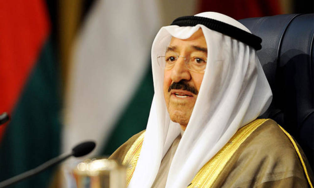امير الكويت يتوجه إلى السعودية لاحتواء الأزمة الخليجية