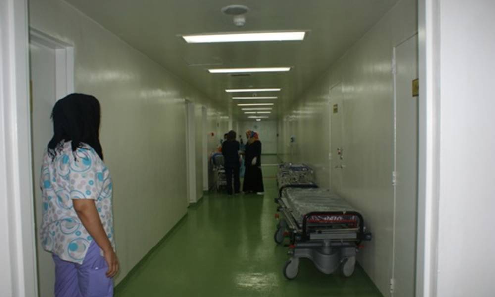 بالصور.. مطب صناعي داخل مستشفى في بغداد يثير جدلا واسعا على مواقع التوصل الاجتماعي