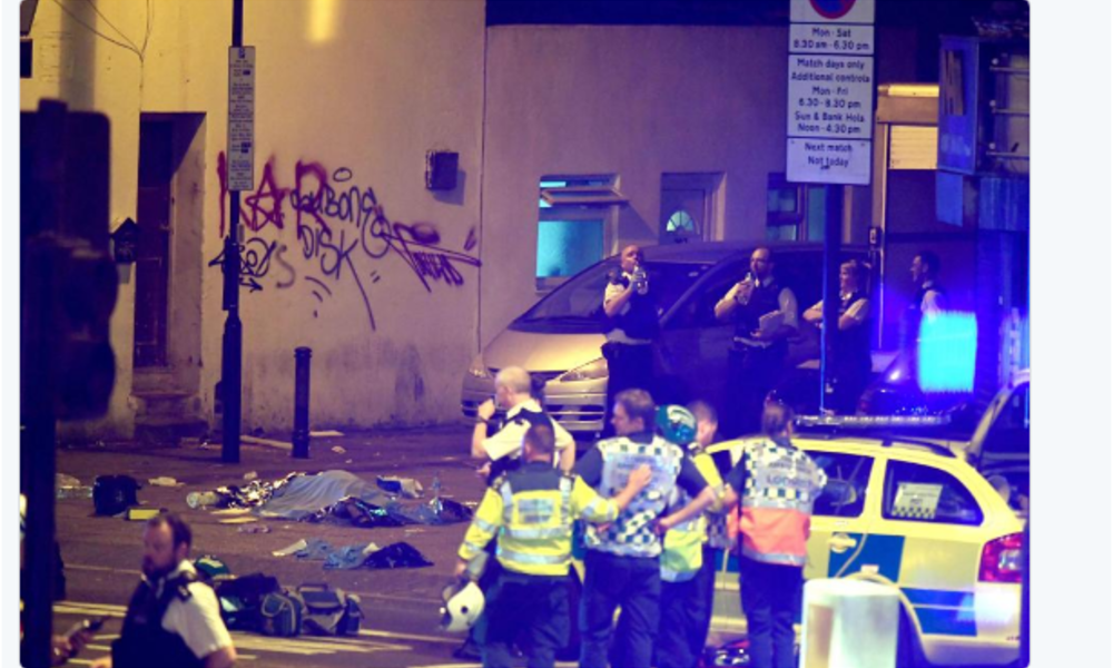  طعن شخص قرب مسجد بشمال لندن بعد حادثة دهس مسلمين
