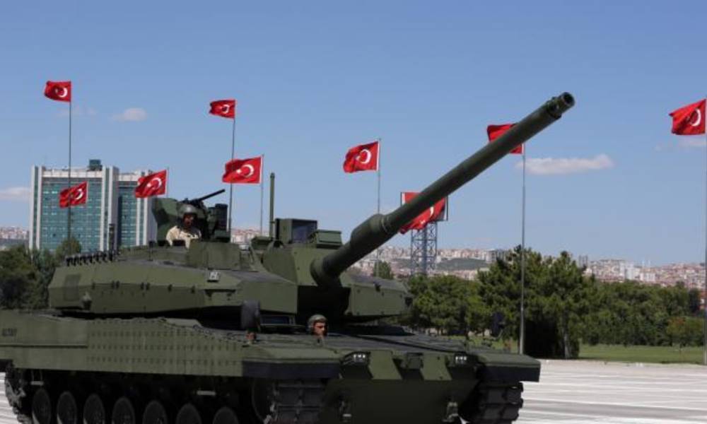 أول فيديو للدبابات التركية في قطر