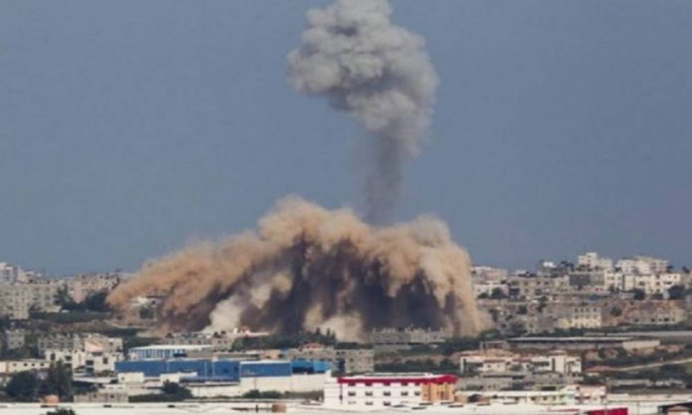 ردا على سقوط صاروخ على أراضيها.. إسرائيل تقصف مواقع لحماس