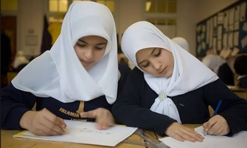 اجراءات تعسفية.. استراليا تمنع الحجاب في مدارسها