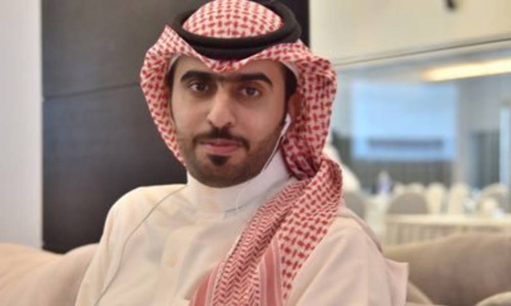 تغريدات "طفولية وشتائم" لوزير سعودي تقلل من مكانة المملكة