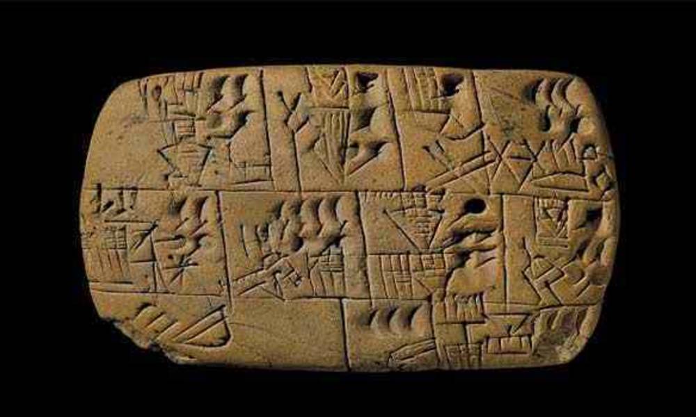 قرص من الطين البابلي يغير تاريخ الرياضيات الحديثة