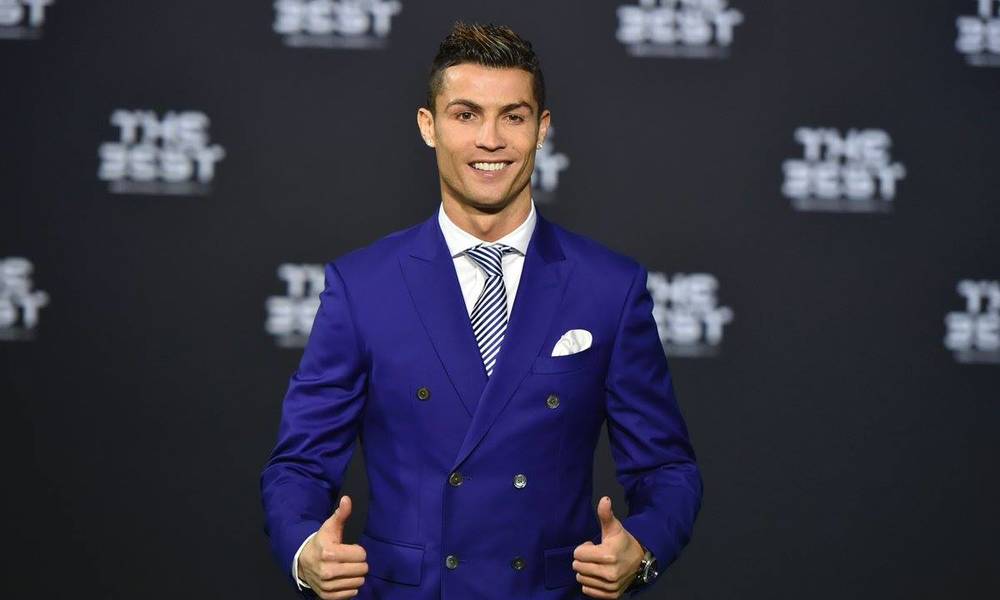 رونالدو يتوّج بجائزة أفضل لاعب في العالم 2017