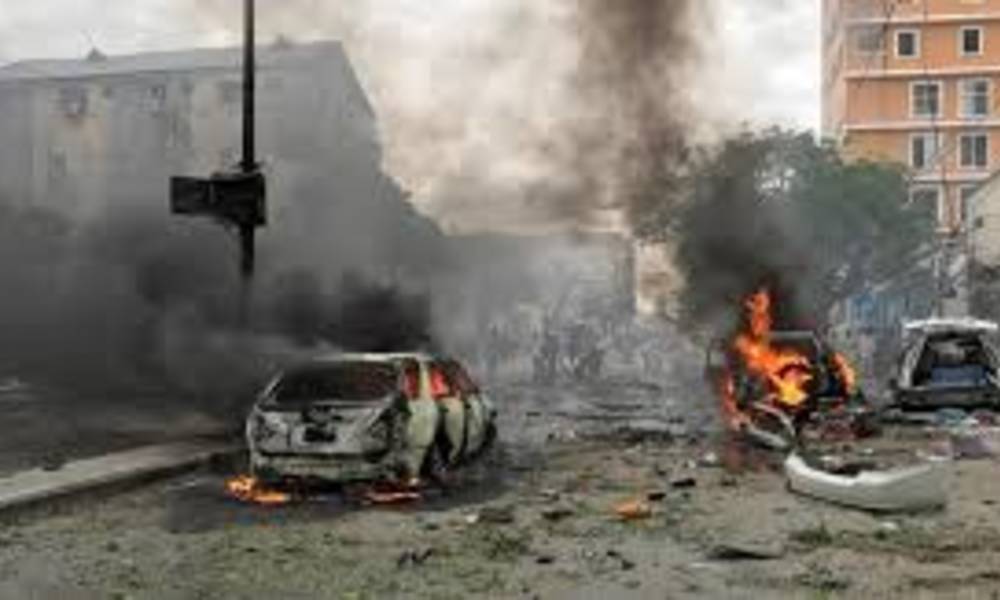 ارتفاع حصيلة تفجير مقديشو إلى 23 قتيلًا