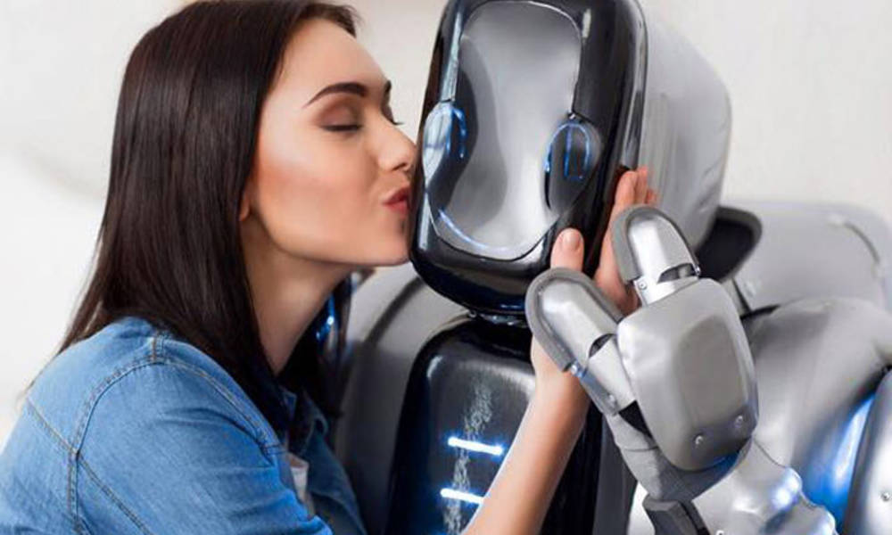 تقرير بريطاني: النساء قد تستبدل الرجال بـ "روبوتات جنسية" مستقبلا