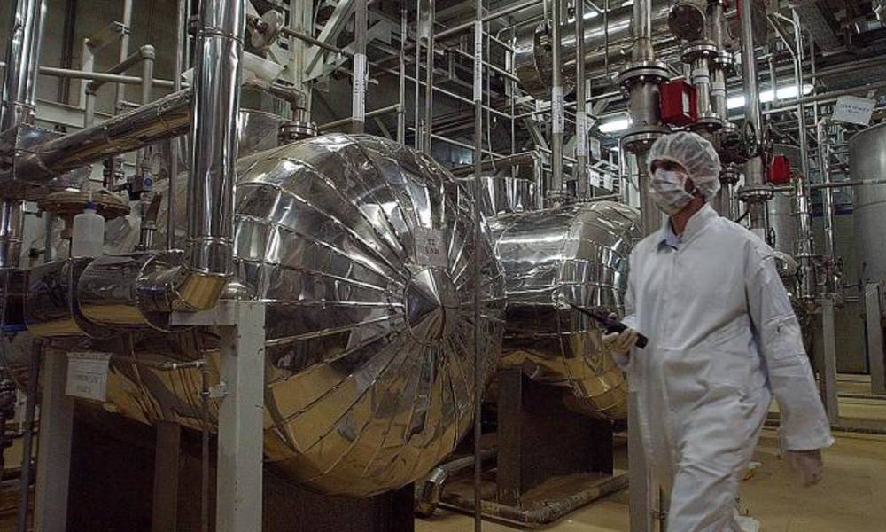 إيران تهدد باستئناف تخصيب اليورانيوم بـ"قوة" إذا تخلت واشنطن عن الاتفاق النووي