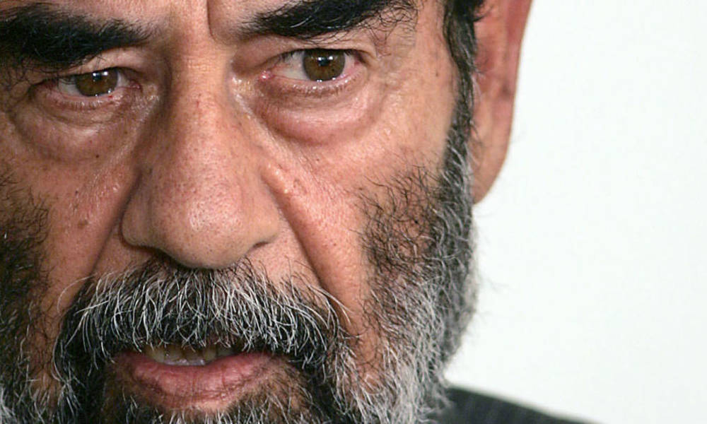 بالفيديو .. صدام حسين "يعترف" بــ أنه "اخطأ" في حربه على "ايران"