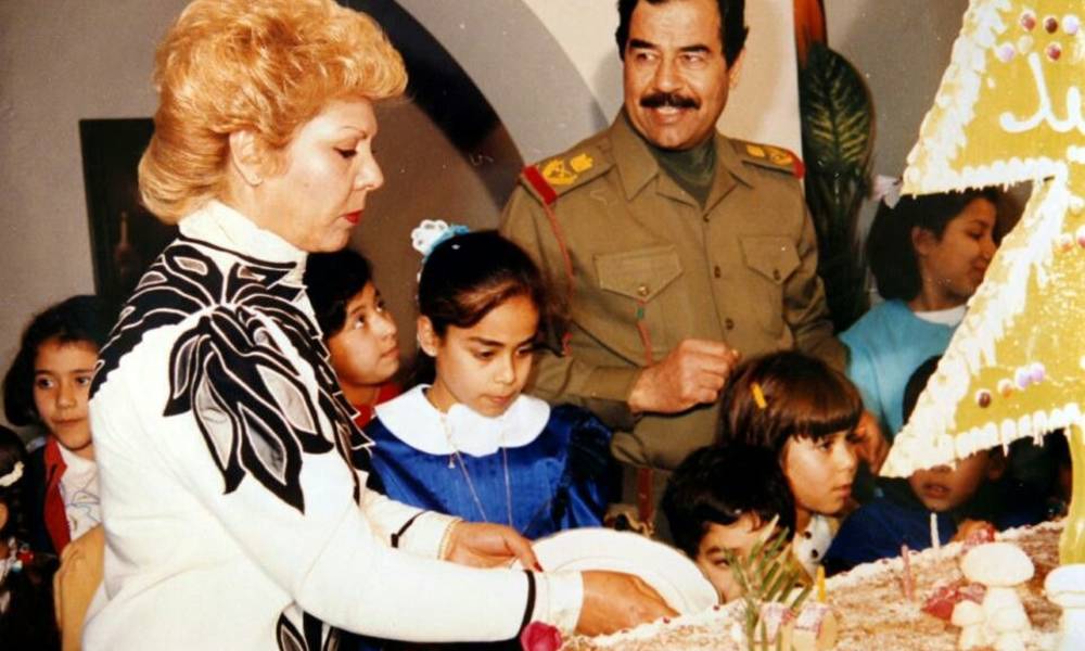 بالصورة: رسالة بخط صدام حسين بعثها لزوجته وعائلته من داخل السجن.. هذا ما جاء فيها