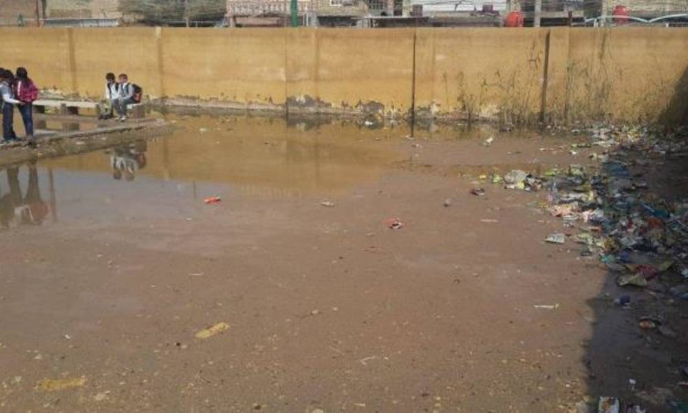 فيديو يظهر فيضان مدرسة في العراق بعد موجة الامطار الاخيرة