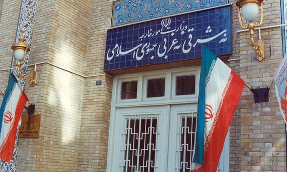 ايران تبدأ بـ"منح" تأشيرات دخول "الكترونية" لــ العراقيين .. وتطالب بغداد بالمثل