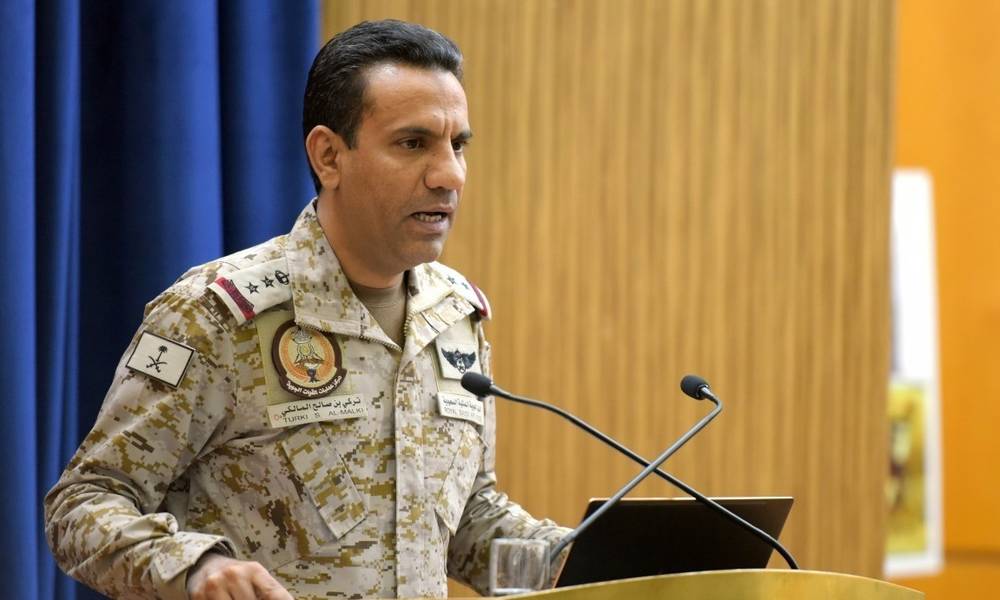 السعودية تهدد برد "رادع وصارم" على استهداف الحوثيين مطار أبها