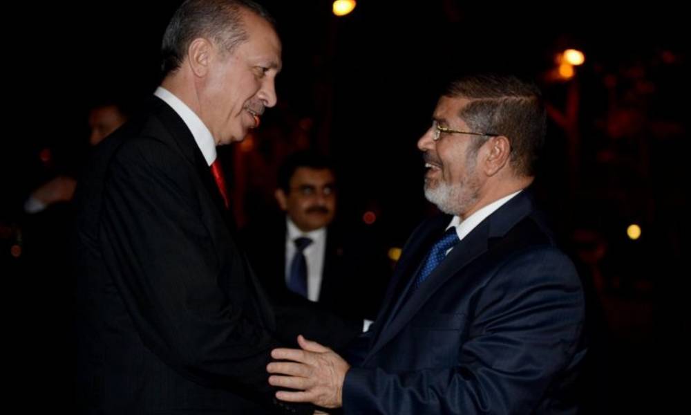 أردوغان ينعى مرسي ويصفه بالـ"شهيد"