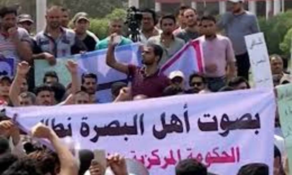 معتقلي رفحاء يتظاهرون احتجاجا على قرار الكاظمي بتقليص رواتبهم