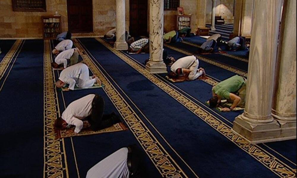 الوقف السني يعيد افتتاح المساجد في العشرين من الشهر المقبل