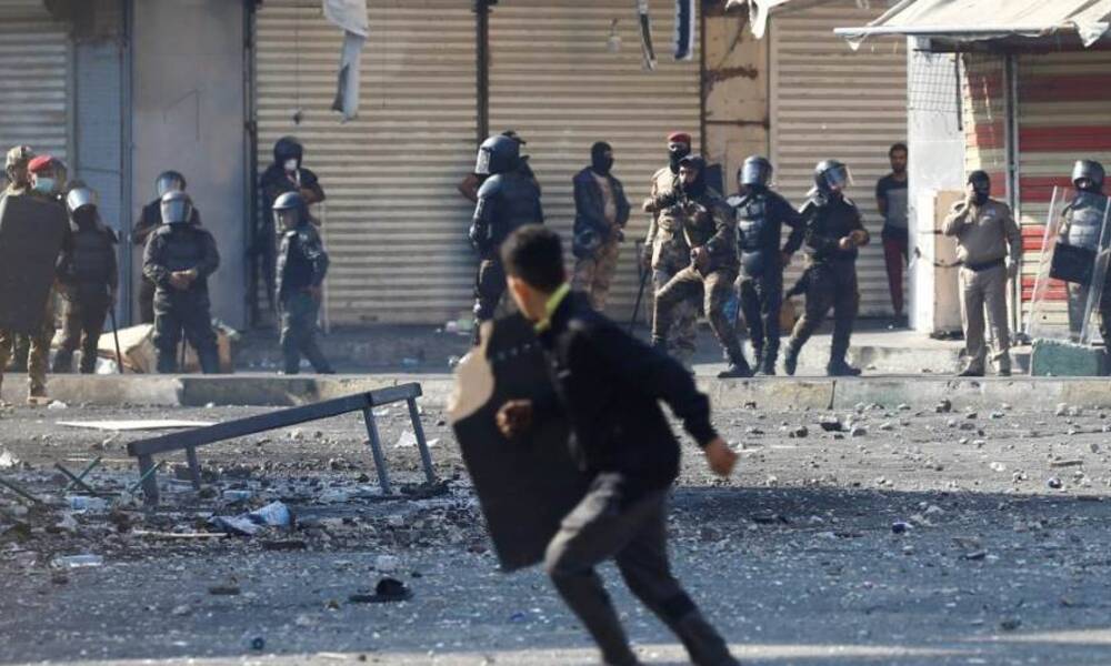 تجدد المناوشات بين المتظاهرين وقوات الأمن في بغداد وبعض المدن الجنوبية