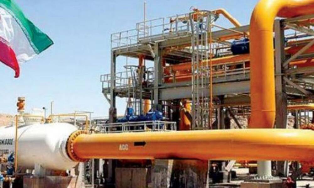 إيران.. تعلن البدء بـــاستخراج النفط من حقل مشترك مع العراق