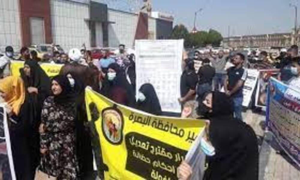 العشرات من نساء البصرة يتظاهرون بايقاف المادة 57 من قانون الاحوال الشخصية