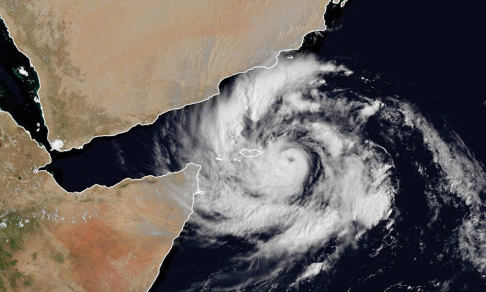 سلطنة عمان تعلن حالة الطوارئ لــ تاثير  الاعصار شاهين على عدة محافظات