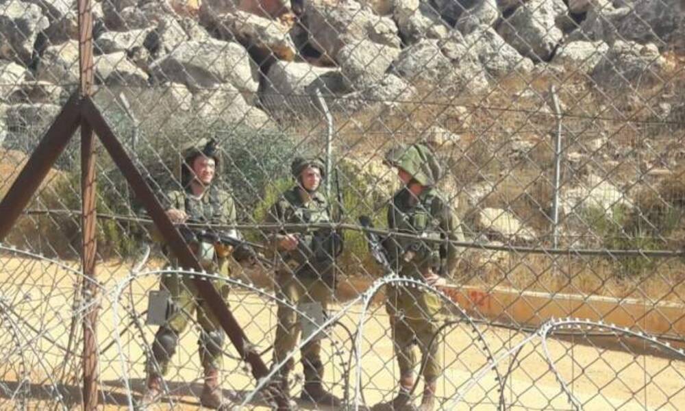اسرائيل تغلق مواقع وطرقات على حدود غزة