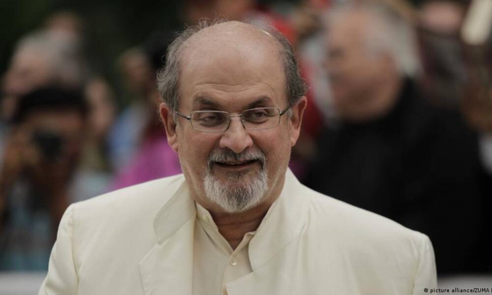 مكتب المدعي العام في مقاطعة تشوتاكوا يعلن وفاة سلمان رشدي