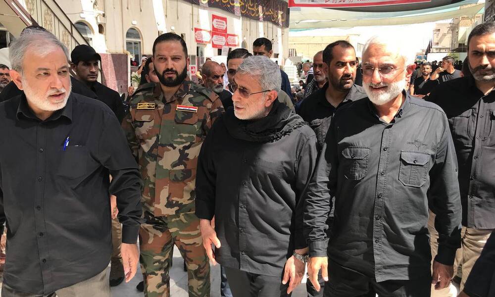 بالصور ..قائد فيلق القدس إسماعيل قاآني يزور مرقد الإمامين العسكريين (ع) في سامراء