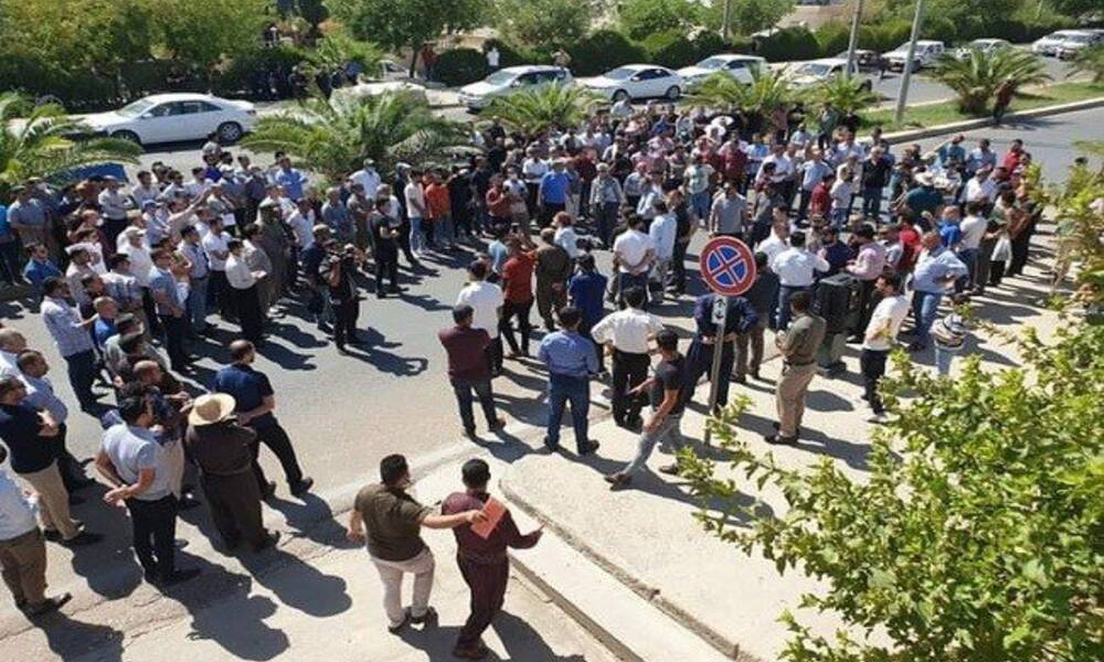 تظاهرات في السليمانية .. معلمين يعلنون الاضراب العام احتجاجا على تأخير صرف الرواتب