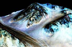 "ناسا" تكتشف وجود مياه سائلة في المريخ تؤهله بأن يكون صالحا للحياة