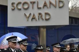 ثلاثة مسلمين متهمين بالتخطيط لقطع رؤوس أفراد شرطة في بريطانيا