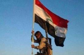 القوات الامنية ترفع العلم العراقي في ساحة اعتصام الرمادي وتصل مشارف باب دجلة والبو جواري