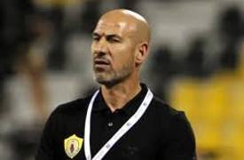 قطر يقيل مدربه راضي شنيشل بسبب سوء نتائج الفريق