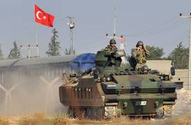 مصدر ينفي انسحاب القوات التركية ويؤكد: وصول مدرعات اضافية الى الموصل