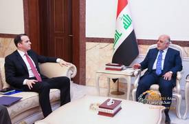 مصدر يكشف تفاصيل لقاء ممثل الرئيس الامريكي مع القادة العراقيين