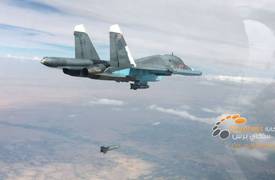 قاذفات سوخوي تلقي القنابل على روسيا