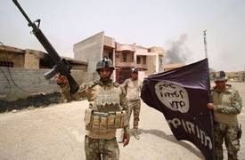 داعش يترك سلاحه و يسلم نفسه في الموصل