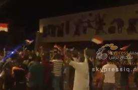 بالفيديو ... المئات من اتباع التيار الصدري يتوافدون الى ساحة التحرير