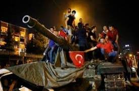 إعتقال 754 عسكرياً في تركيا بينهم قادة كبار