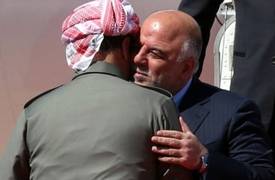 هذا ما دار بين العبادي والبارزاني خلال زيارة الاخير لبغداد... برلماني يكشفها